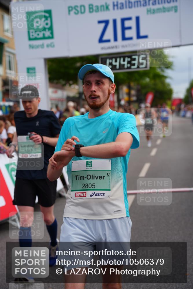 20.09.2026 - PSD Bank Halbmarathon LAZAROV Photography http://msf.ph/oto/10506379 20.09.2026 11:44:34 Ziel 1317, 1730, 1753, 2805, 3322, 4026, 4309 meine-sportfotos.de