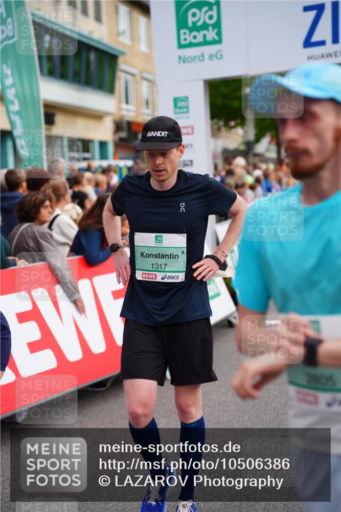 20.09.2026 - PSD Bank Halbmarathon LAZAROV Photography http://msf.ph/oto/10506386 20.09.2026 11:44:35 Ziel 1317, 1730, 1753, 2805, 3322, 3706, 4026, 4309 meine-sportfotos.de
