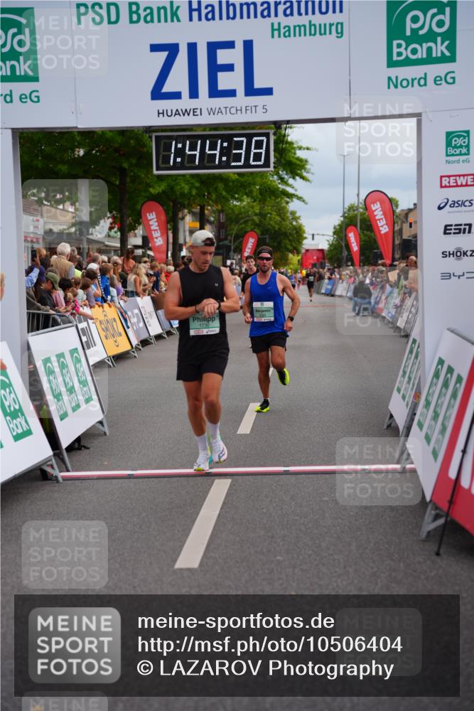 20.09.2026 - PSD Bank Halbmarathon LAZAROV Photography http://msf.ph/oto/10506404 20.09.2026 11:44:38 Ziel 1317, 1730, 2708, 2805, 3706, 4309 meine-sportfotos.de