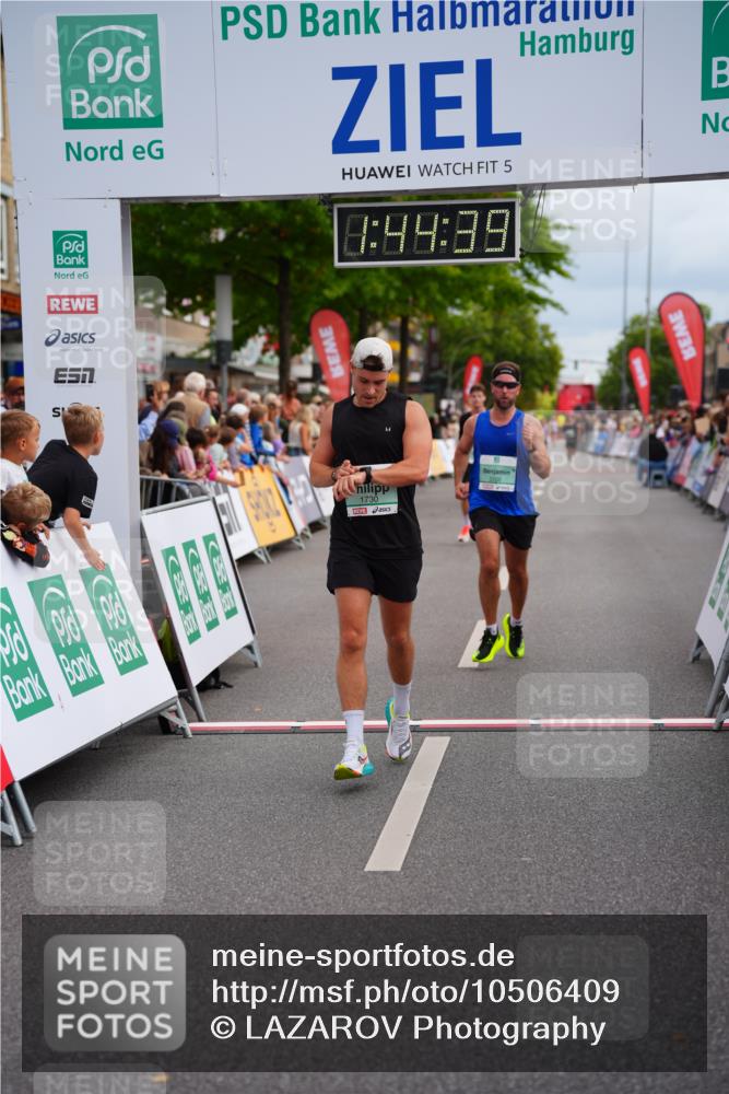 20.09.2026 - PSD Bank Halbmarathon LAZAROV Photography http://msf.ph/oto/10506409 20.09.2026 11:44:38 Ziel 1317, 1730, 2708, 2805, 3706, 4309 meine-sportfotos.de