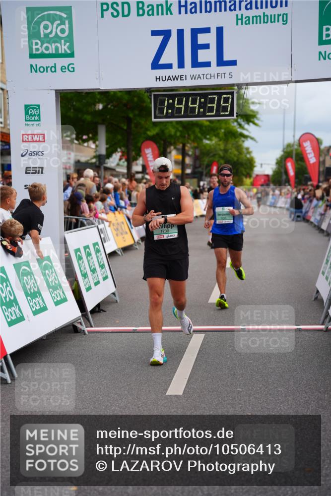 20.09.2026 - PSD Bank Halbmarathon LAZAROV Photography http://msf.ph/oto/10506413 20.09.2026 11:44:39 Ziel 1317, 1730, 2593, 2708, 2805, 3706 meine-sportfotos.de