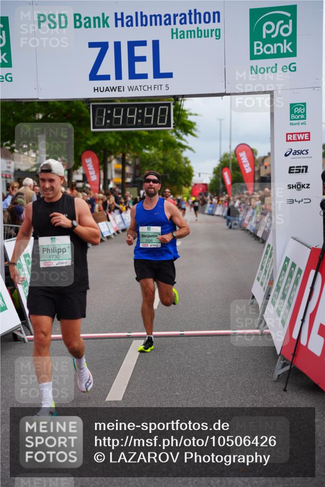 20.09.2026 - PSD Bank Halbmarathon LAZAROV Photography http://msf.ph/oto/10506426 20.09.2026 11:44:39 Ziel 1317, 1730, 2593, 2708, 2805, 3706 meine-sportfotos.de