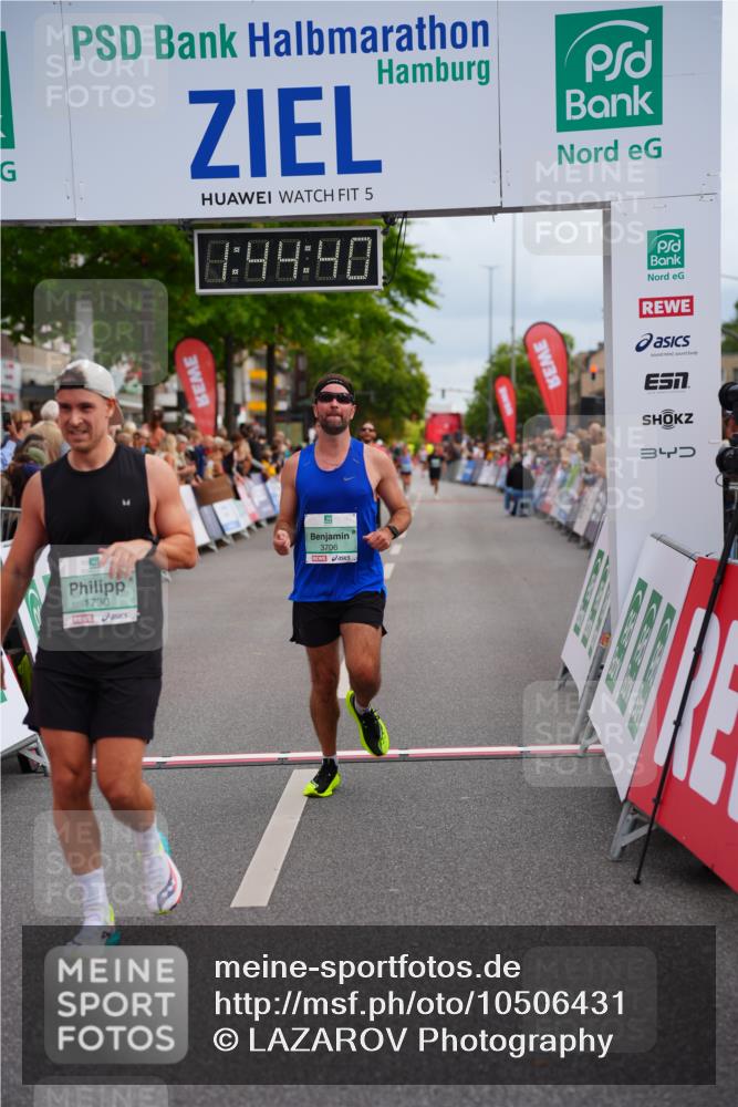 20.09.2026 - PSD Bank Halbmarathon LAZAROV Photography http://msf.ph/oto/10506431 20.09.2026 11:44:39 Ziel 1317, 1730, 2593, 2708, 2805, 3706 meine-sportfotos.de