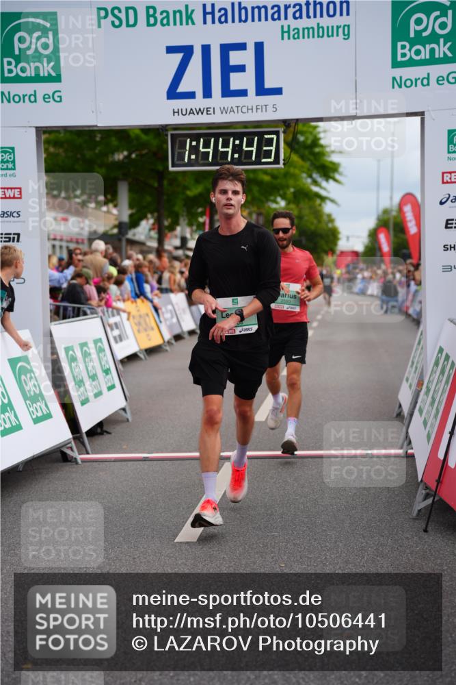 20.09.2026 - PSD Bank Halbmarathon LAZAROV Photography http://msf.ph/oto/10506441 20.09.2026 11:44:43 Ziel 1730, 2593, 2708, 3506, 3706 meine-sportfotos.de