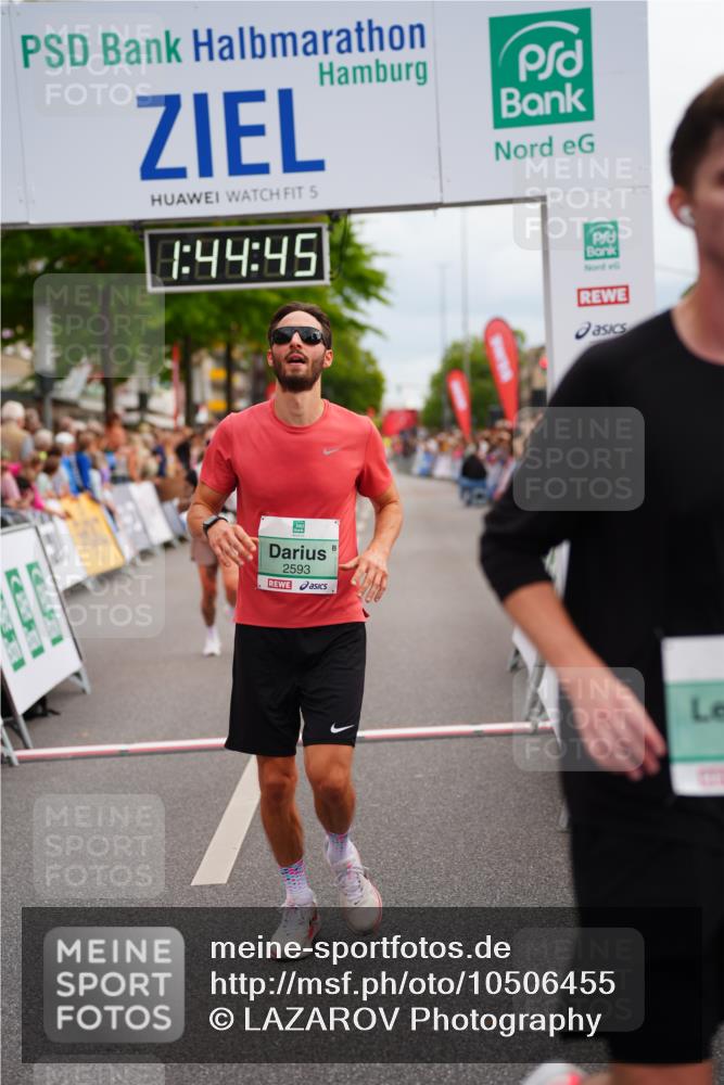 20.09.2026 - PSD Bank Halbmarathon LAZAROV Photography http://msf.ph/oto/10506455 20.09.2026 11:44:44 Ziel 1730, 2593, 2708, 3506, 3706 meine-sportfotos.de