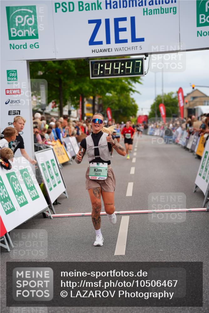 20.09.2026 - PSD Bank Halbmarathon LAZAROV Photography http://msf.ph/oto/10506467 20.09.2026 11:44:46 Ziel 1081, 1730, 2593, 2708, 3506, 3706 meine-sportfotos.de