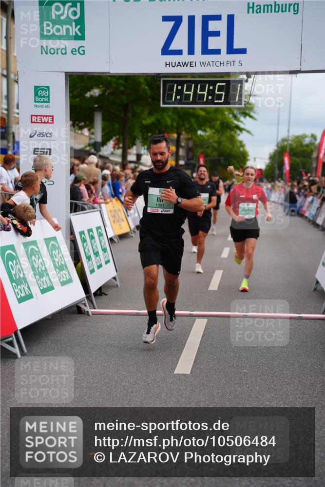 20.09.2026 - PSD Bank Halbmarathon LAZAROV Photography http://msf.ph/oto/10506484 20.09.2026 11:44:50 Ziel 1081, 1083, 1771, 2558, 2593, 2708, 3319, 3506 meine-sportfotos.de
