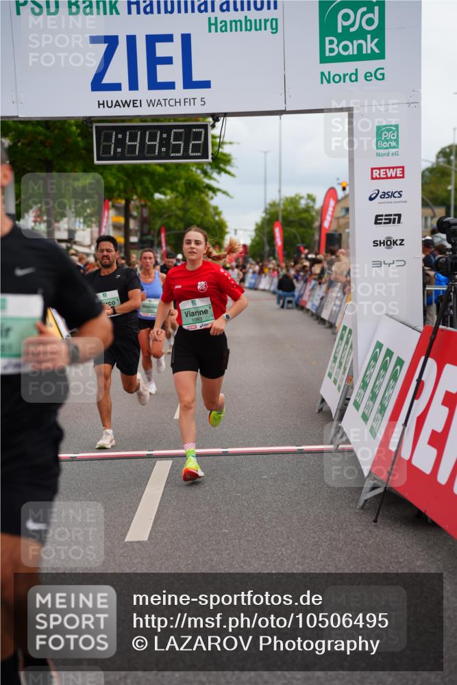 20.09.2026 - PSD Bank Halbmarathon LAZAROV Photography http://msf.ph/oto/10506495 20.09.2026 11:44:51 Ziel 1081, 1083, 1771, 2558, 2593, 3319, 3506 meine-sportfotos.de