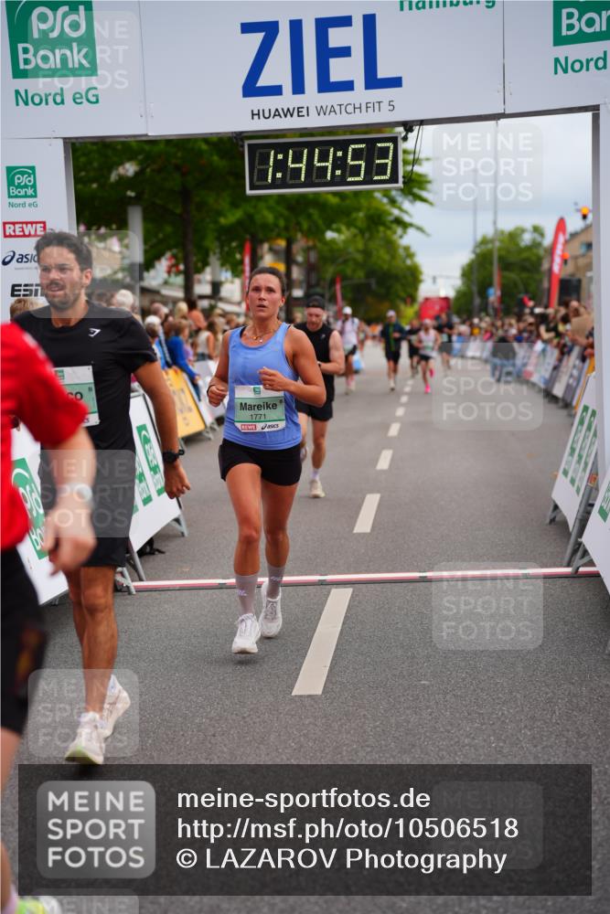 20.09.2026 - PSD Bank Halbmarathon LAZAROV Photography http://msf.ph/oto/10506518 20.09.2026 11:44:53 Ziel 1081, 1083, 1771, 2558, 3319, 3506 meine-sportfotos.de