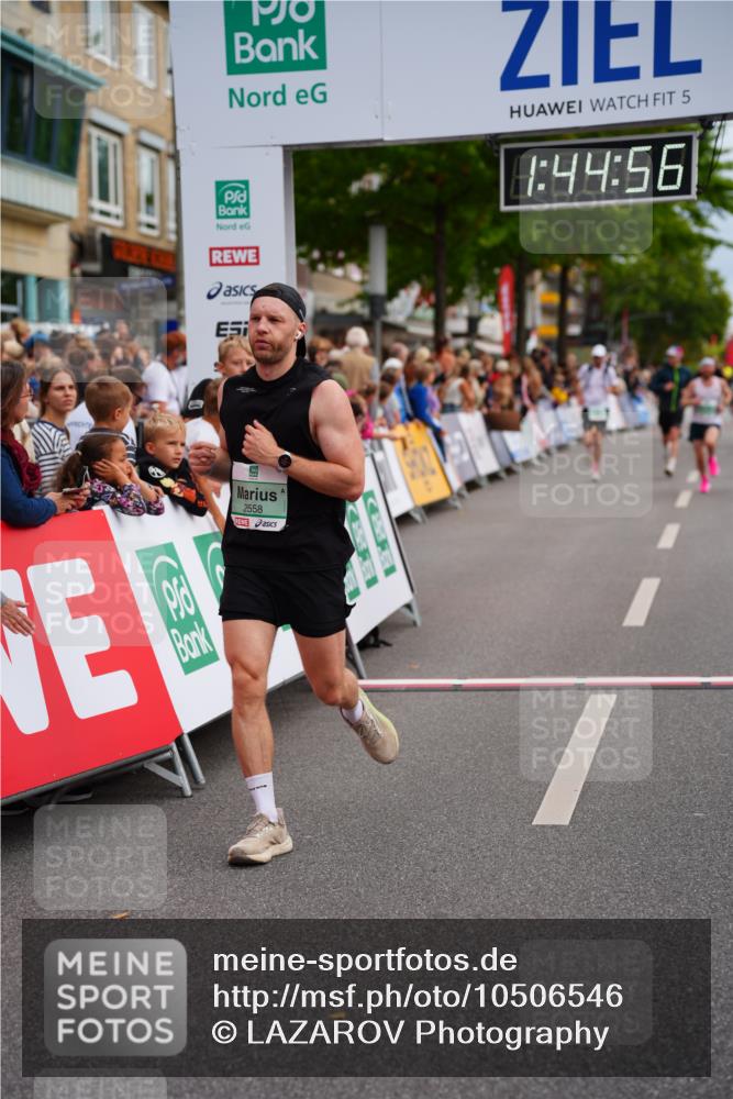 20.09.2026 - PSD Bank Halbmarathon LAZAROV Photography http://msf.ph/oto/10506546 20.09.2026 11:44:55 Ziel 1081, 1083, 1547, 1771, 2558, 3319 meine-sportfotos.de