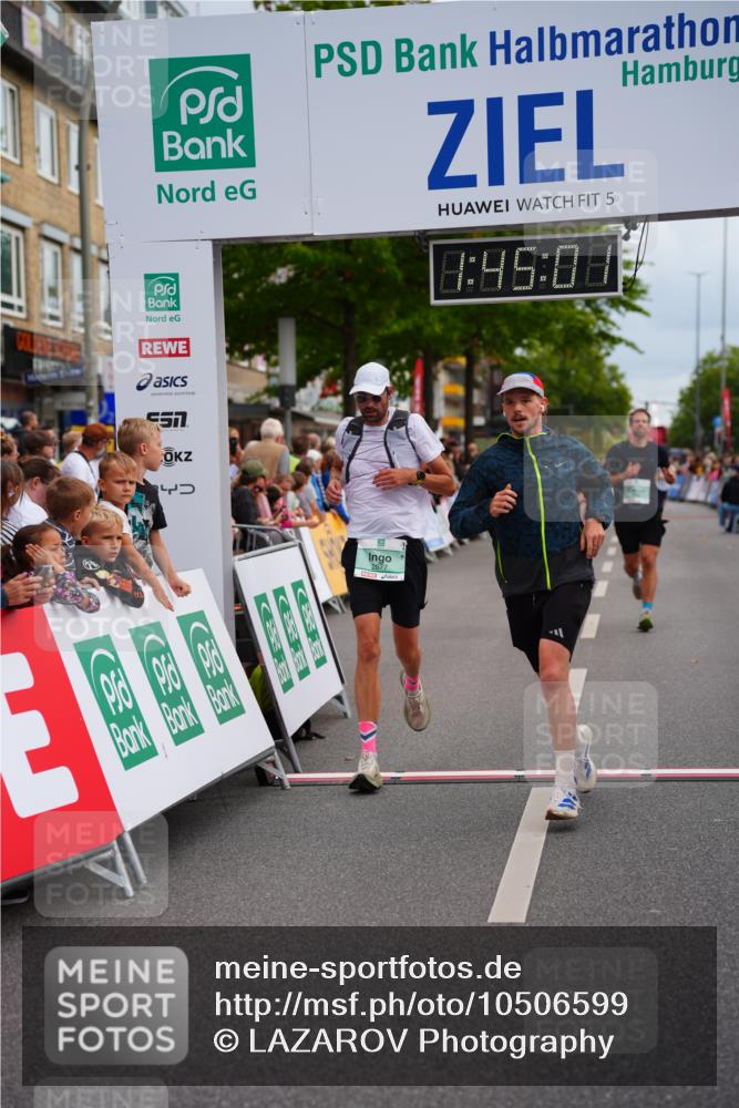 20.09.2026 - PSD Bank Halbmarathon LAZAROV Photography http://msf.ph/oto/10506599 20.09.2026 11:45:01 Ziel 1547, 2558, 2677, 4365, 4366 meine-sportfotos.de