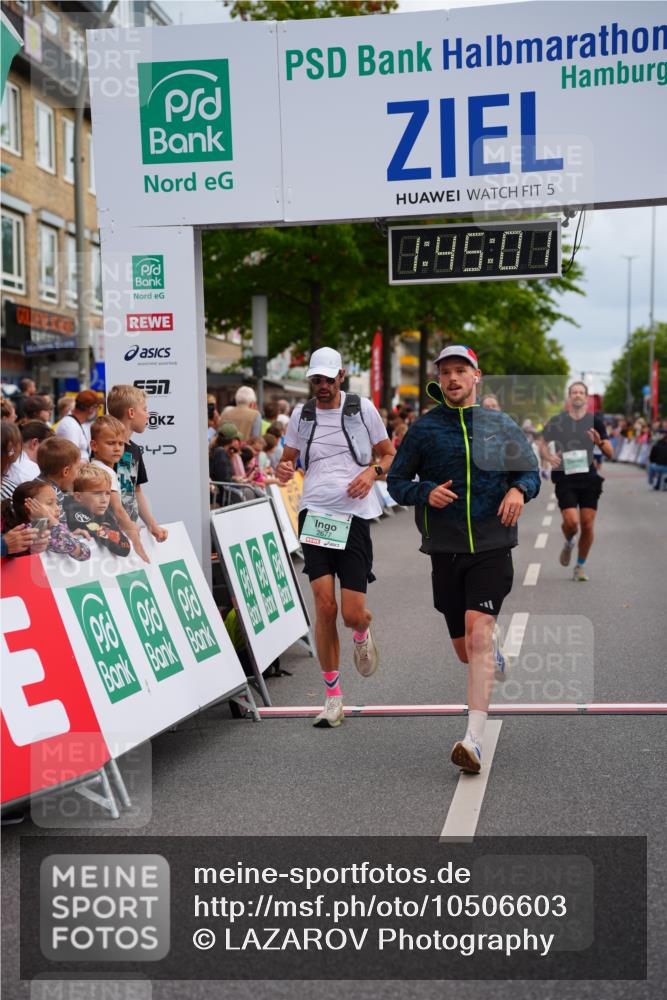 20.09.2026 - PSD Bank Halbmarathon LAZAROV Photography http://msf.ph/oto/10506603 20.09.2026 11:45:01 Ziel 1547, 2558, 2677, 4365, 4366 meine-sportfotos.de