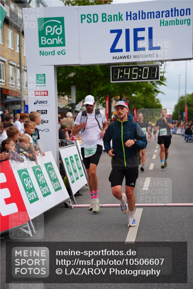 20.09.2026 - PSD Bank Halbmarathon LAZAROV Photography http://msf.ph/oto/10506607 20.09.2026 11:45:01 Ziel 1547, 2558, 2677, 4365, 4366 meine-sportfotos.de