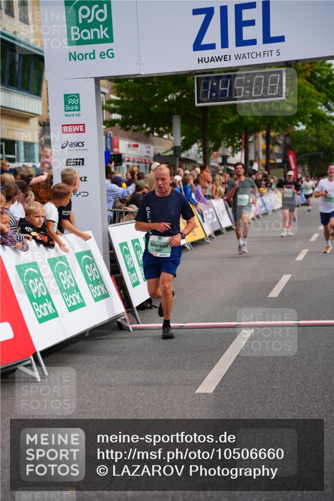 20.09.2026 - PSD Bank Halbmarathon LAZAROV Photography http://msf.ph/oto/10506660 20.09.2026 11:45:07 Ziel 1159, 1430, 1547, 2677, 3861, 4365, 4366 meine-sportfotos.de