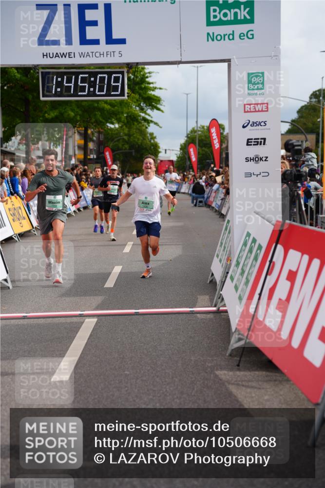 20.09.2026 - PSD Bank Halbmarathon LAZAROV Photography http://msf.ph/oto/10506668 20.09.2026 11:45:09 Ziel 1159, 1430, 2300, 2677, 2959, 3861, 3913, 3981, 4365, 4366 meine-sportfotos.de