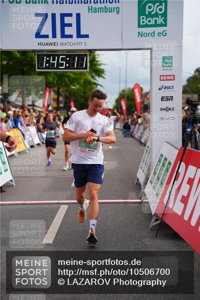 20.09.2026 - PSD Bank Halbmarathon LAZAROV Photography http://msf.ph/oto/10506700 20.09.2026 11:45:10 Ziel 1159, 1430, 2300, 2959, 3861, 3913, 3981, 4365, 4366 meine-sportfotos.de