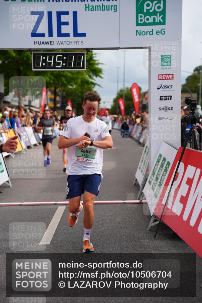 20.09.2026 - PSD Bank Halbmarathon LAZAROV Photography http://msf.ph/oto/10506704 20.09.2026 11:45:10 Ziel 1159, 1430, 2300, 2959, 3861, 3913, 3981, 4365, 4366 meine-sportfotos.de