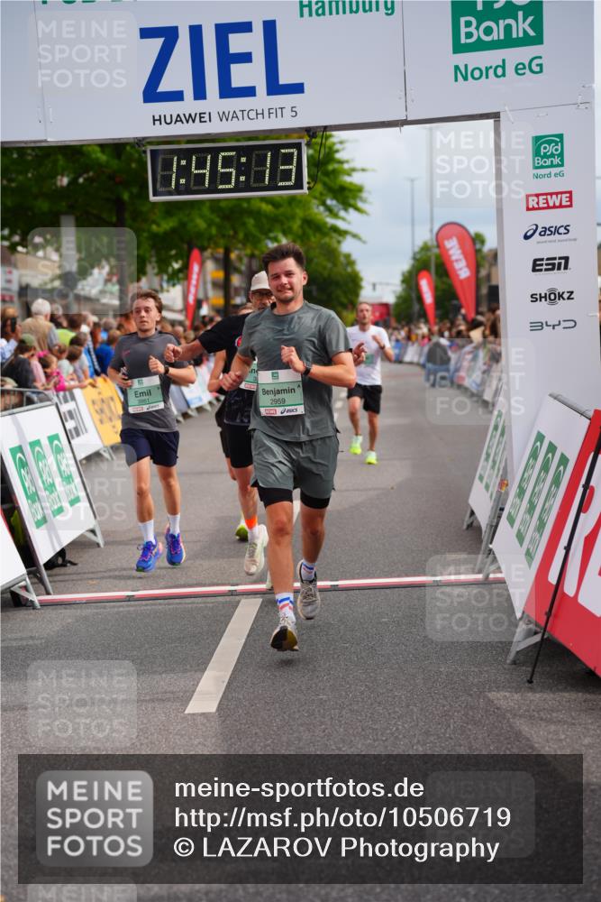 20.09.2026 - PSD Bank Halbmarathon LAZAROV Photography http://msf.ph/oto/10506719 20.09.2026 11:45:12 Ziel 1159, 1430, 2300, 2928, 2959, 3861, 3913, 3981 meine-sportfotos.de