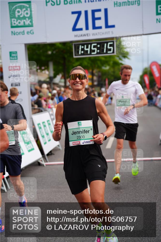 20.09.2026 - PSD Bank Halbmarathon LAZAROV Photography http://msf.ph/oto/10506757 20.09.2026 11:45:15 Ziel 1159, 1374, 1430, 2300, 2928, 2959, 3861, 3913, 3981 meine-sportfotos.de