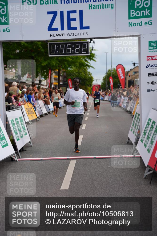 20.09.2026 - PSD Bank Halbmarathon LAZAROV Photography http://msf.ph/oto/10506813 20.09.2026 11:45:22 Ziel 1168, 1374, 2928, 3865, 4744, 4745 meine-sportfotos.de