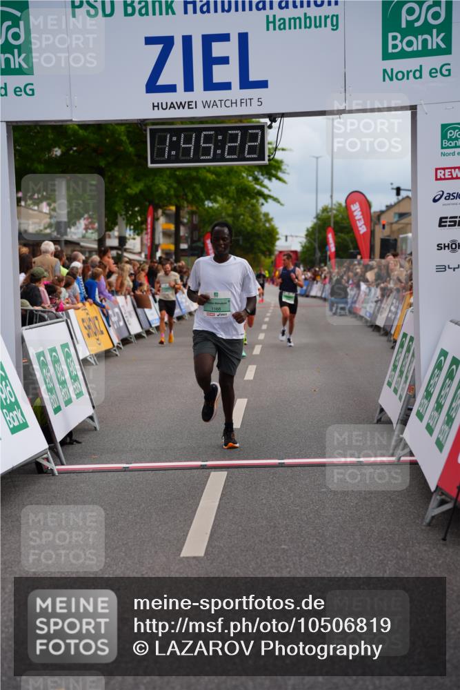 20.09.2026 - PSD Bank Halbmarathon LAZAROV Photography http://msf.ph/oto/10506819 20.09.2026 11:45:22 Ziel 1168, 1374, 2928, 3865, 4744, 4745 meine-sportfotos.de