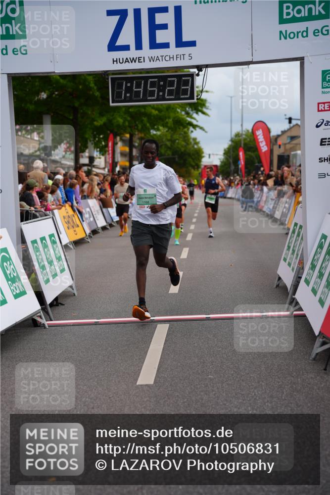 20.09.2026 - PSD Bank Halbmarathon LAZAROV Photography http://msf.ph/oto/10506831 20.09.2026 11:45:22 Ziel 1168, 1374, 2928, 3865, 4744, 4745 meine-sportfotos.de