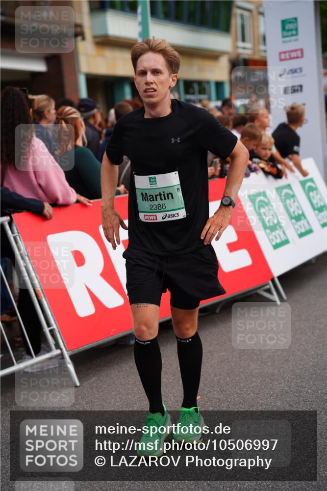 20.09.2026 - PSD Bank Halbmarathon LAZAROV Photography http://msf.ph/oto/10506997 20.09.2026 11:45:32 Ziel 1972, 2386, 3496, 3865, 3955, 4744, 4745 meine-sportfotos.de