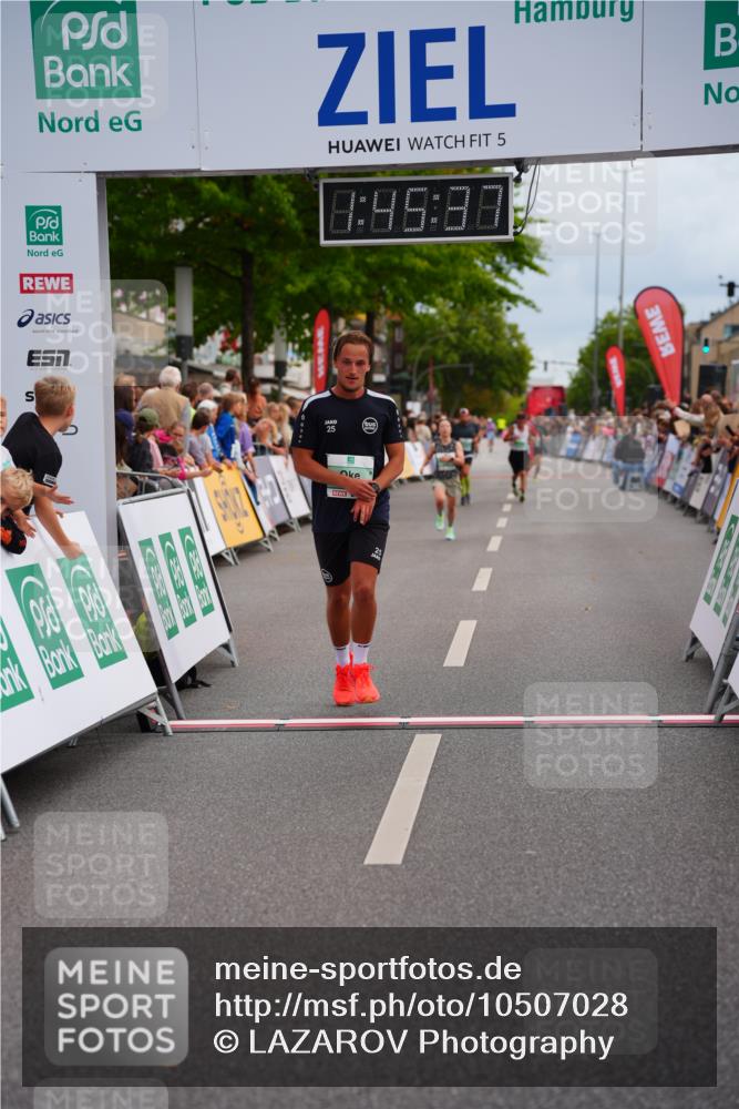 20.09.2026 - PSD Bank Halbmarathon LAZAROV Photography http://msf.ph/oto/10507028 20.09.2026 11:45:37 Ziel 2386, 2694, 4534 meine-sportfotos.de