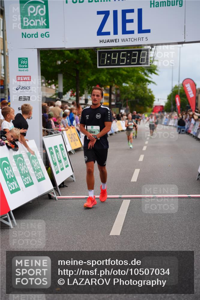 20.09.2026 - PSD Bank Halbmarathon LAZAROV Photography http://msf.ph/oto/10507034 20.09.2026 11:45:37 Ziel 2386, 2694, 4534 meine-sportfotos.de