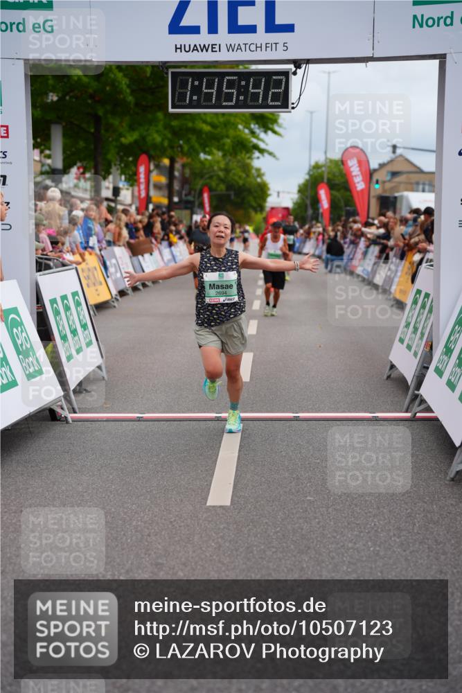 20.09.2026 - PSD Bank Halbmarathon LAZAROV Photography http://msf.ph/oto/10507123 20.09.2026 11:45:41 Ziel 2694, 3755, 4534, 4625 meine-sportfotos.de