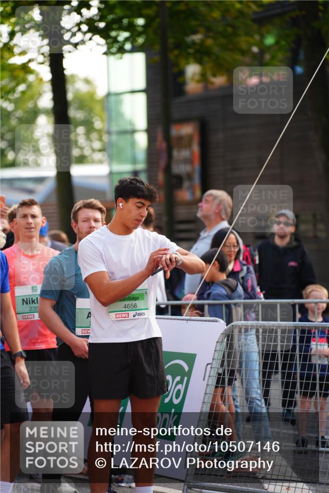 20.09.2026 - PSD Bank Halbmarathon LAZAROV Photography http://msf.ph/oto/10507146 20.09.2026 10:01:21 Laufen 235, 4656 meine-sportfotos.de
