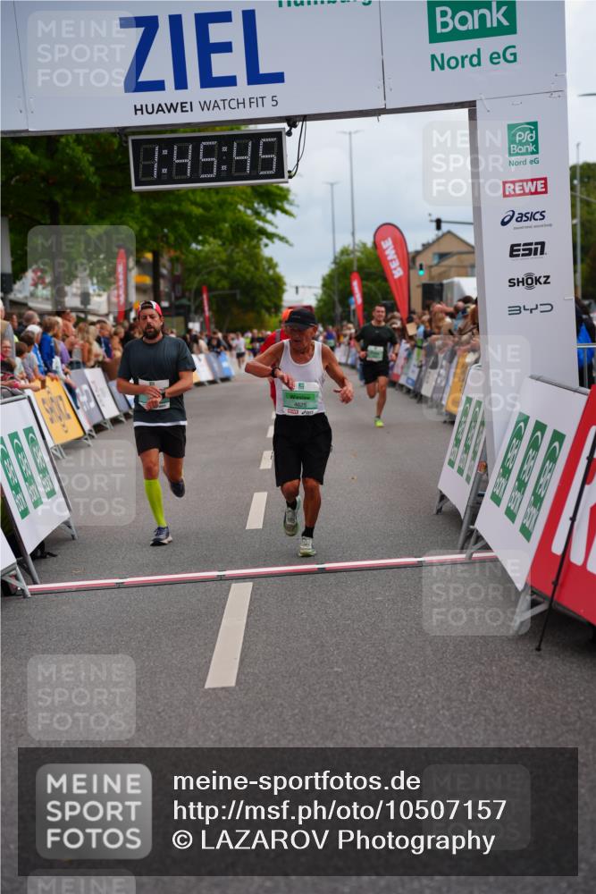 20.09.2026 - PSD Bank Halbmarathon LAZAROV Photography http://msf.ph/oto/10507157 20.09.2026 11:45:44 Ziel 2694, 3755, 4254, 4534, 4625 meine-sportfotos.de