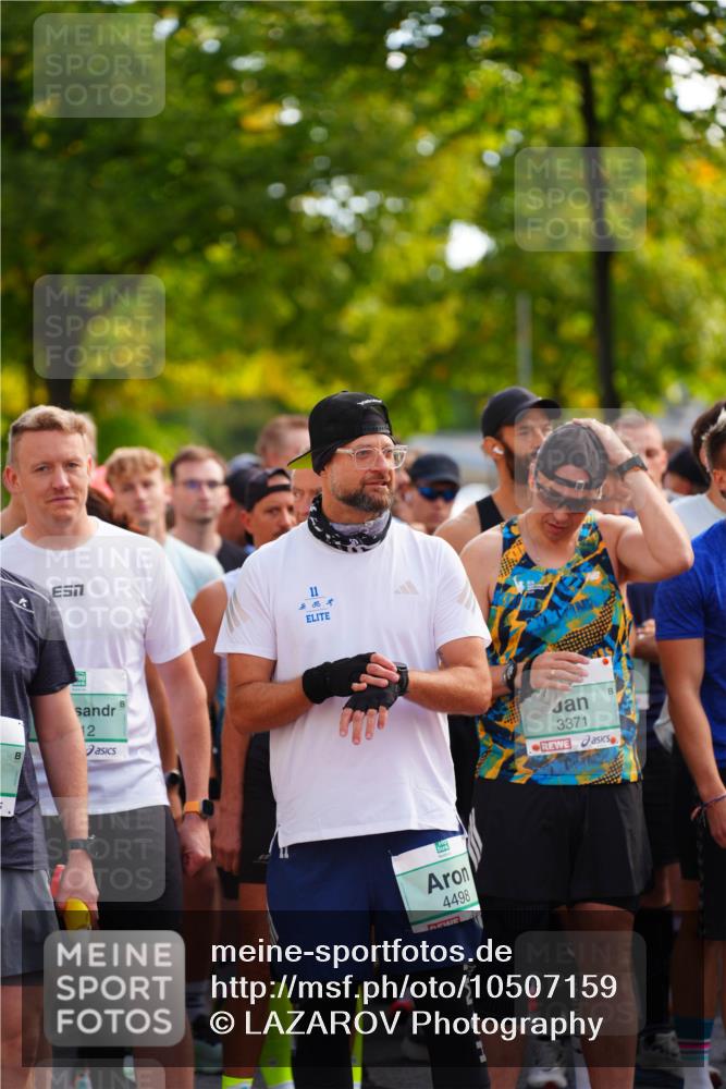 20.09.2026 - PSD Bank Halbmarathon LAZAROV Photography http://msf.ph/oto/10507159 20.09.2026 10:01:23 Laufen 12, 11, 4498, 3371 meine-sportfotos.de