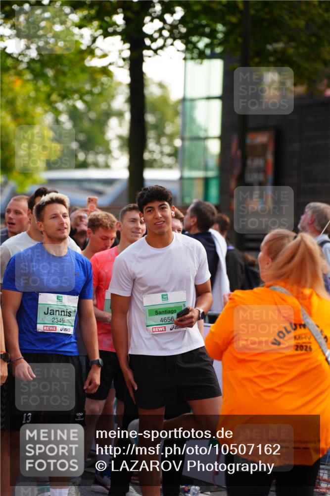20.09.2026 - PSD Bank Halbmarathon LAZAROV Photography http://msf.ph/oto/10507162 20.09.2026 10:01:37 Laufen 13, 2349, 4656, 2026 meine-sportfotos.de