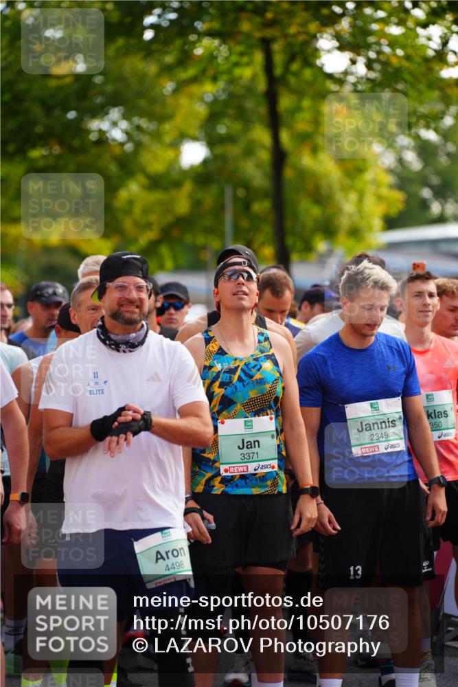 20.09.2026 - PSD Bank Halbmarathon LAZAROV Photography http://msf.ph/oto/10507176 20.09.2026 10:01:39 Laufen 11, 84, 3371, 2349, 4498, 13, 350 meine-sportfotos.de