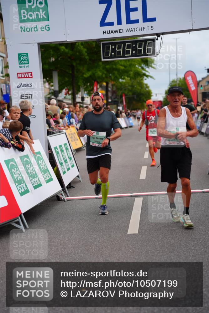 20.09.2026 - PSD Bank Halbmarathon LAZAROV Photography http://msf.ph/oto/10507199 20.09.2026 11:45:45 Ziel 2694, 2868, 3755, 4254, 4534, 4625 meine-sportfotos.de