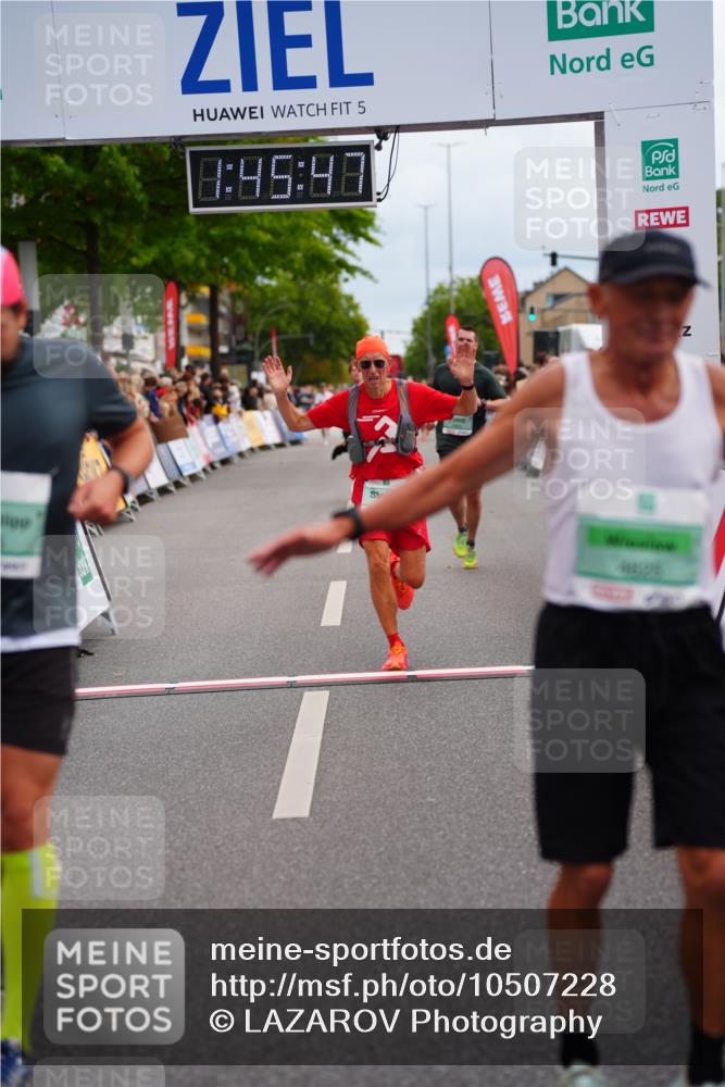 20.09.2026 - PSD Bank Halbmarathon LAZAROV Photography http://msf.ph/oto/10507228 20.09.2026 11:45:47 Ziel 2694, 2868, 3270, 3755, 4254, 4625 meine-sportfotos.de