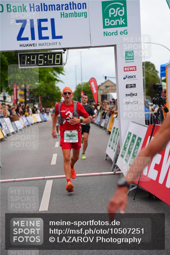 20.09.2026 - PSD Bank Halbmarathon LAZAROV Photography http://msf.ph/oto/10507251 20.09.2026 11:45:47 Ziel 2694, 2868, 3270, 3755, 4254, 4625 meine-sportfotos.de