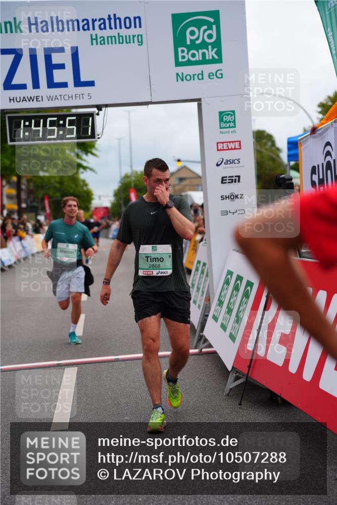 20.09.2026 - PSD Bank Halbmarathon LAZAROV Photography http://msf.ph/oto/10507288 20.09.2026 11:45:50 Ziel 2868, 3270, 3755, 4254, 4625 meine-sportfotos.de