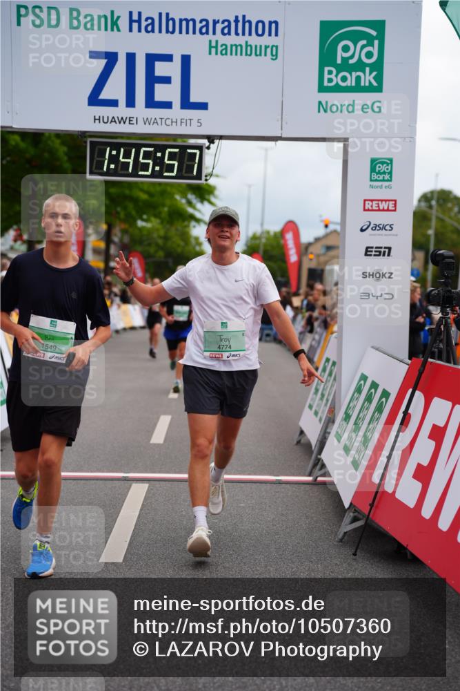 20.09.2026 - PSD Bank Halbmarathon LAZAROV Photography http://msf.ph/oto/10507360 20.09.2026 11:45:57 Ziel 1549, 2868, 3076, 3270, 4425, 4774 meine-sportfotos.de