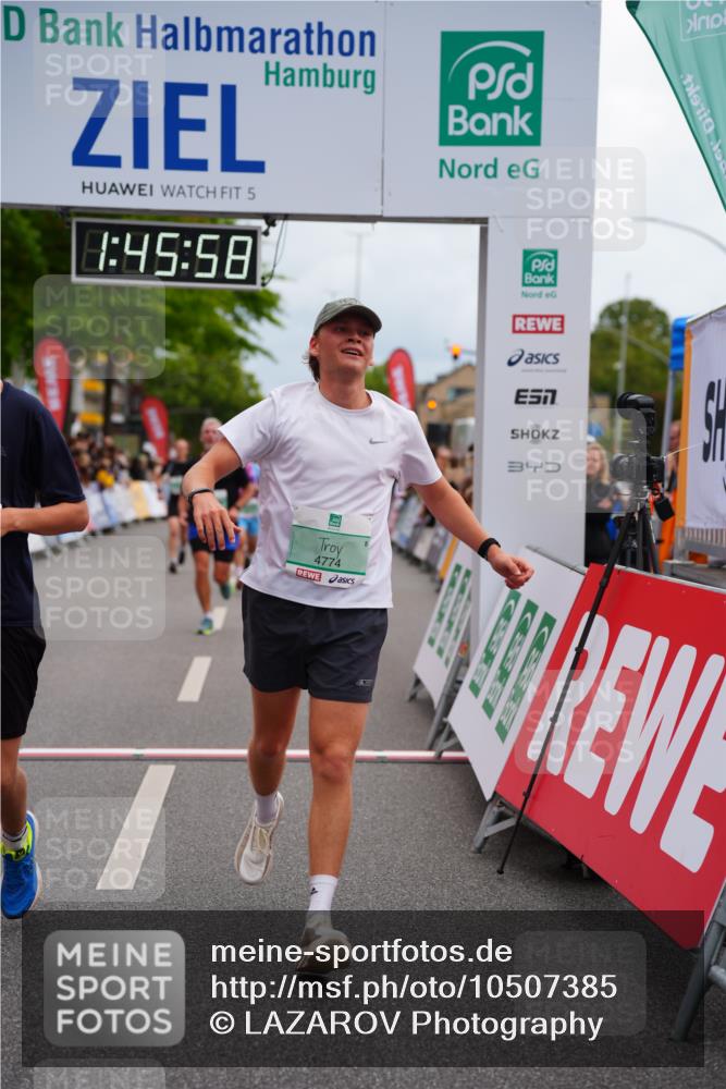 20.09.2026 - PSD Bank Halbmarathon LAZAROV Photography http://msf.ph/oto/10507385 20.09.2026 11:45:57 Ziel 1549, 2868, 3076, 3270, 4425, 4774 meine-sportfotos.de