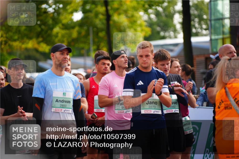 20.09.2026 - PSD Bank Halbmarathon LAZAROV Photography http://msf.ph/oto/10507399 20.09.2026 10:03:27 Laufen 2611, 2850, 25, 2273, 3562, 8, 4444, 70, 2026 meine-sportfotos.de