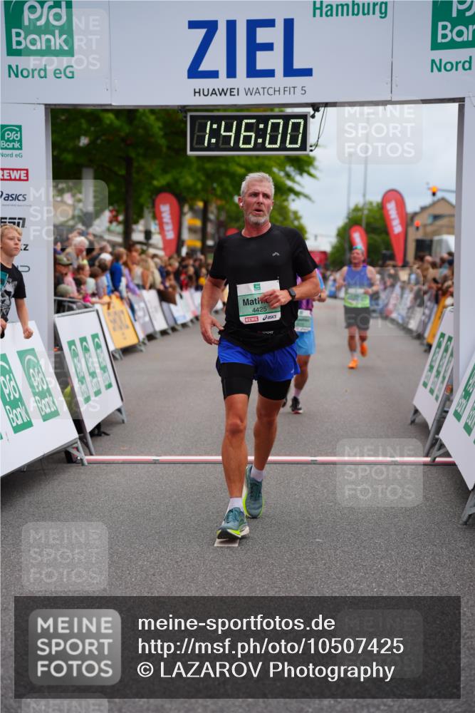 20.09.2026 - PSD Bank Halbmarathon LAZAROV Photography http://msf.ph/oto/10507425 20.09.2026 11:46:00 Ziel 1549, 2124, 3076, 4048, 4425, 4774 meine-sportfotos.de