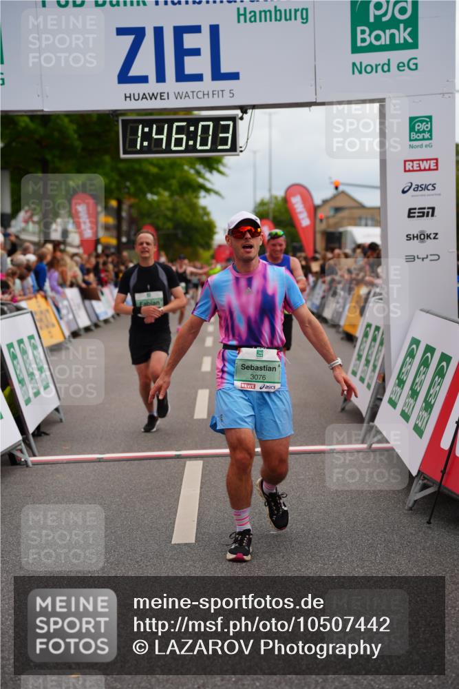 20.09.2026 - PSD Bank Halbmarathon LAZAROV Photography http://msf.ph/oto/10507442 20.09.2026 11:46:02 Ziel 1549, 2124, 3076, 4048, 4425, 4472, 4774 meine-sportfotos.de