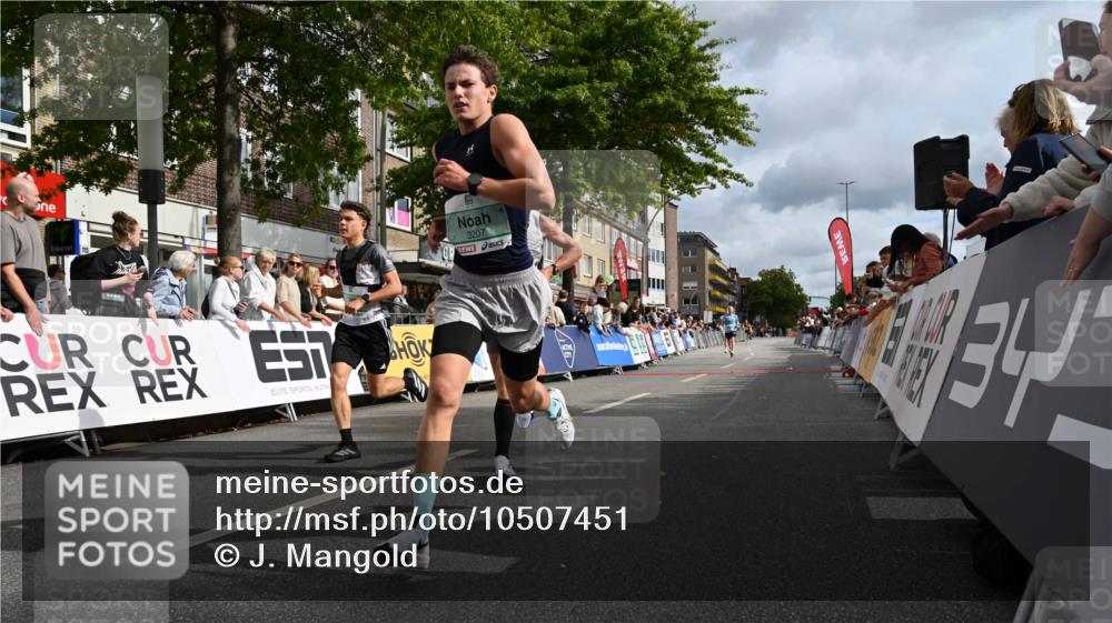 20.09.2026 - PSD Bank Halbmarathon J. Mangold http://msf.ph/oto/10507451 20.09.2026 11:28:03 Ziel 1096, 1399, 1679, 2484, 3068, 3207, 3362, 4795 meine-sportfotos.de
