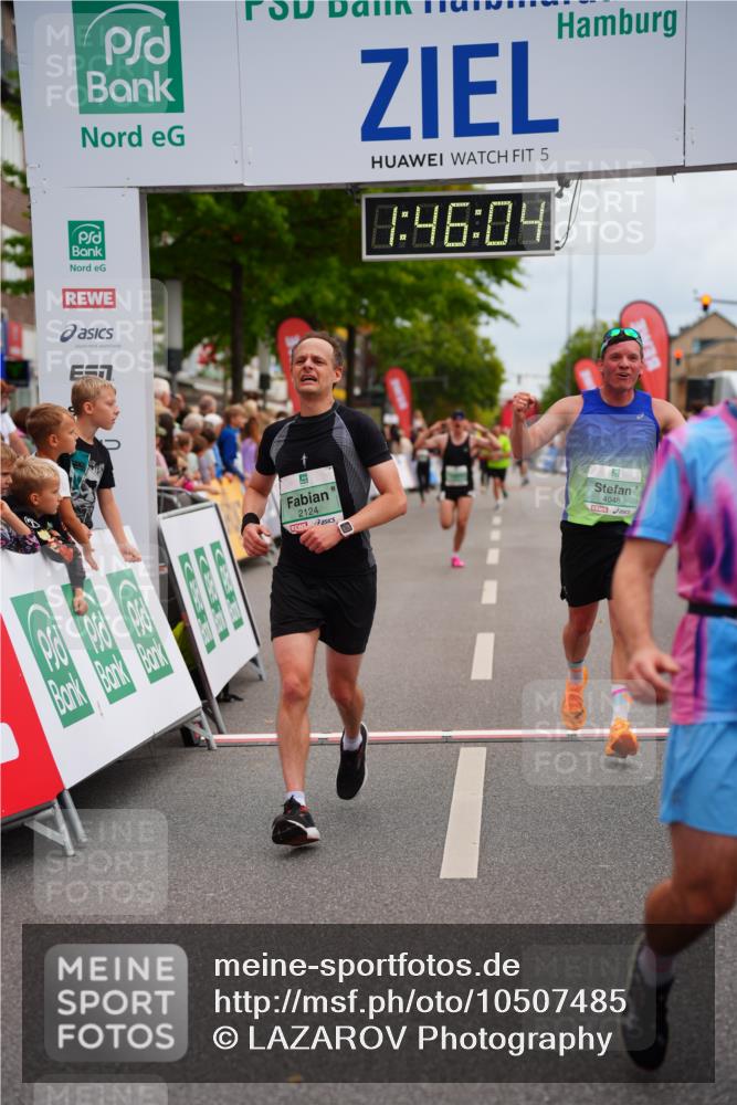 20.09.2026 - PSD Bank Halbmarathon LAZAROV Photography http://msf.ph/oto/10507485 20.09.2026 11:46:03 Ziel 1549, 2124, 3076, 4048, 4425, 4472, 4774 meine-sportfotos.de