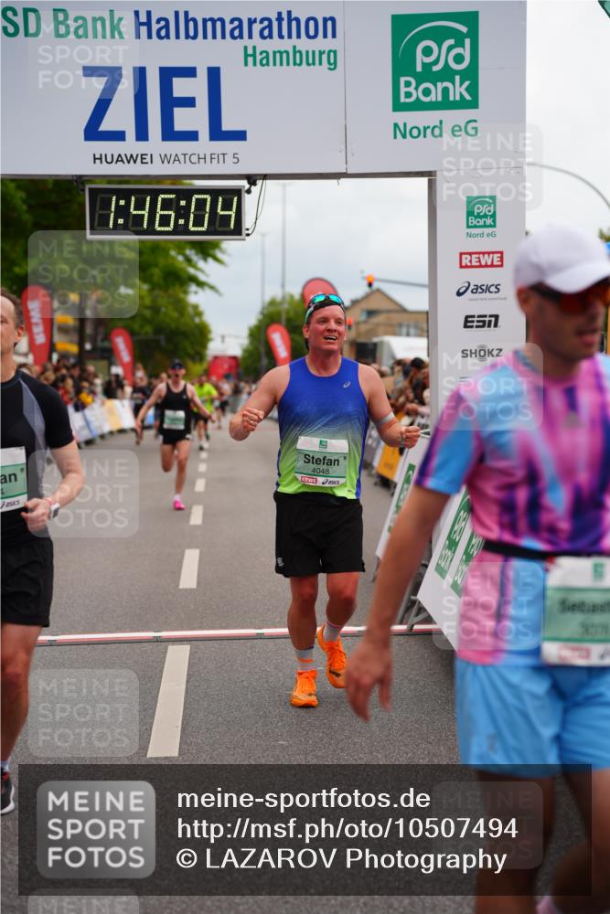 20.09.2026 - PSD Bank Halbmarathon LAZAROV Photography http://msf.ph/oto/10507494 20.09.2026 11:46:04 Ziel 1549, 2124, 3076, 4048, 4425, 4472, 4774 meine-sportfotos.de
