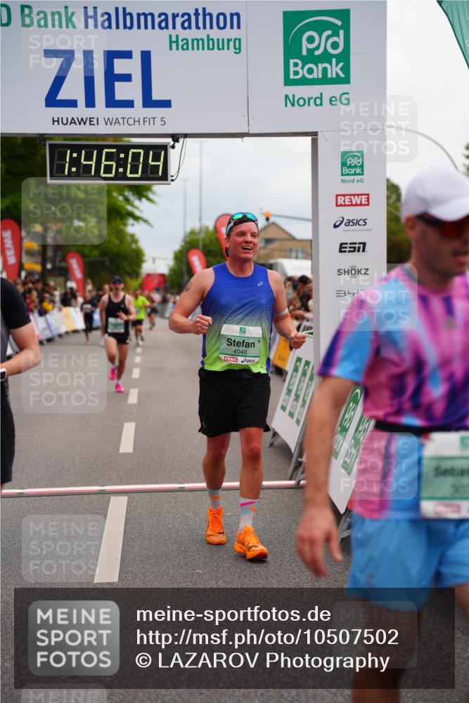 20.09.2026 - PSD Bank Halbmarathon LAZAROV Photography http://msf.ph/oto/10507502 20.09.2026 11:46:04 Ziel 1549, 2124, 3076, 4048, 4425, 4472, 4774 meine-sportfotos.de