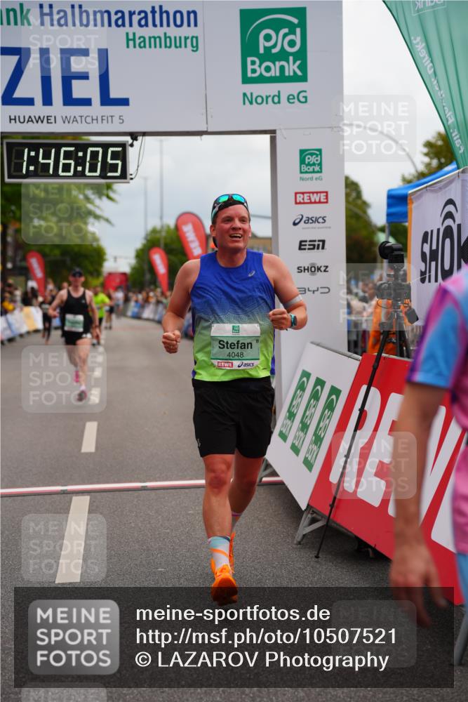 20.09.2026 - PSD Bank Halbmarathon LAZAROV Photography http://msf.ph/oto/10507521 20.09.2026 11:46:04 Ziel 1549, 2124, 3076, 4048, 4425, 4472, 4774 meine-sportfotos.de