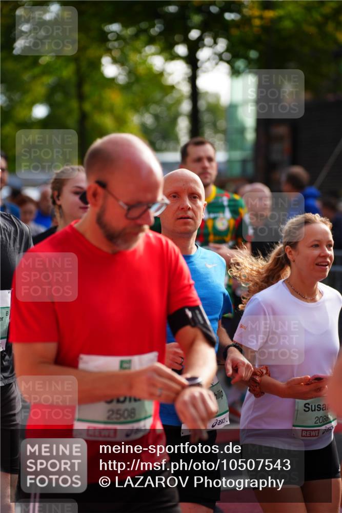 20.09.2026 - PSD Bank Halbmarathon LAZAROV Photography http://msf.ph/oto/10507543 20.09.2026 10:03:58 Laufen 3213, 2508, 2088 meine-sportfotos.de